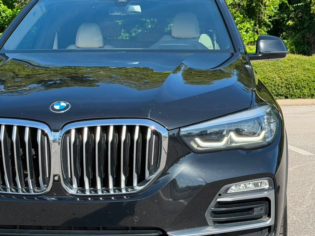 Used 2020 Black BMW xDrive40i image 9