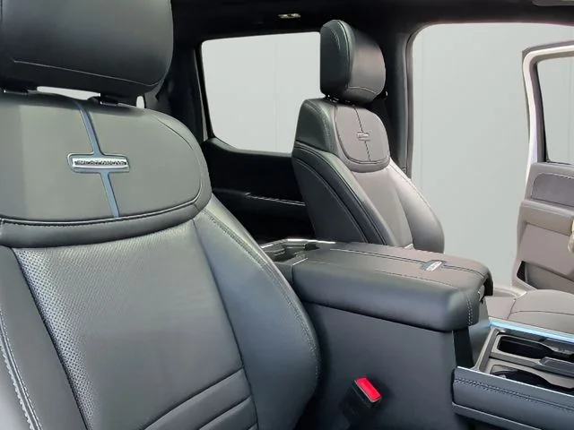 2025 Ford F-250 Super Duty Platinum - Photo 51