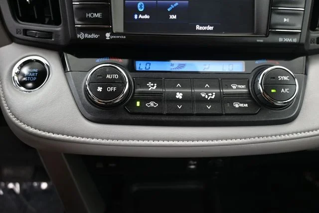Used 2018 Gray Toyota XLE image 35