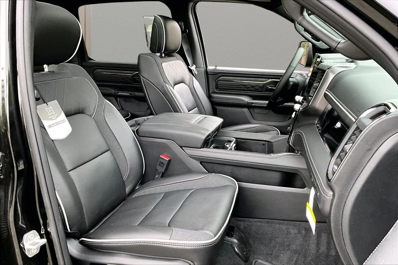 New 2026 Diamond Black Crystal Pearl-Coat Exterior Paint RAM Limited image 21