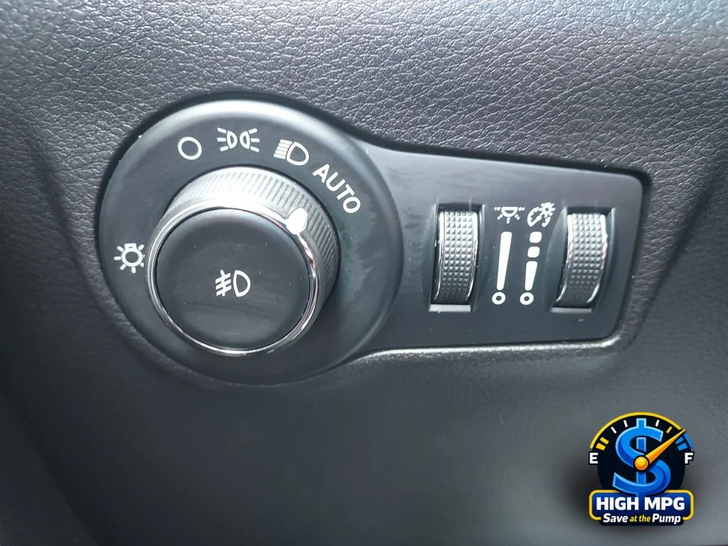 Certified Used 2025 Blue Jeep Limited image 9