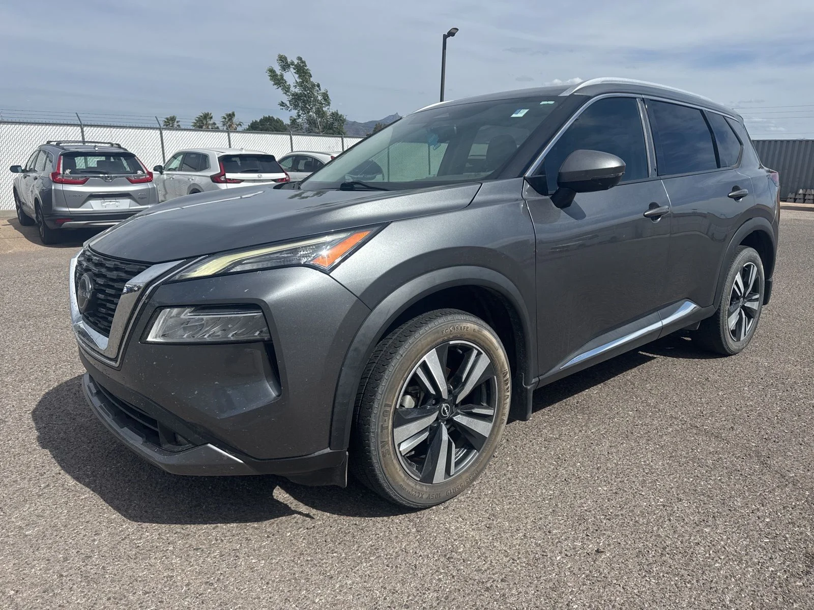 2022 Nissan Rogue SL FWD's photo