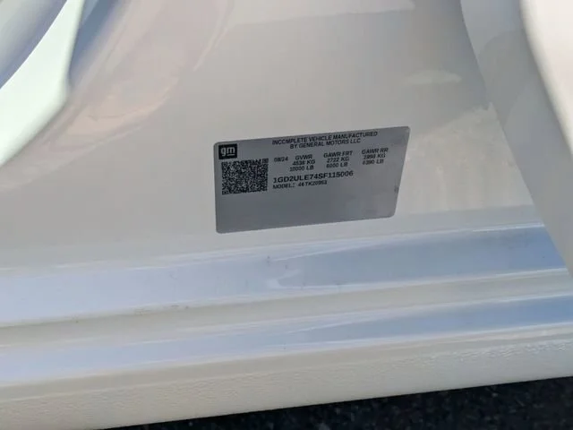New 2025 Summit White GMC Pro image 15