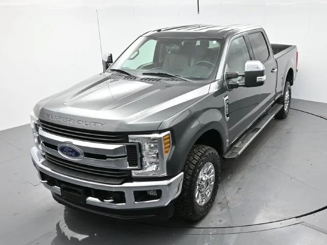 Used 2019 Magnetic Metallic Ford XL image 30