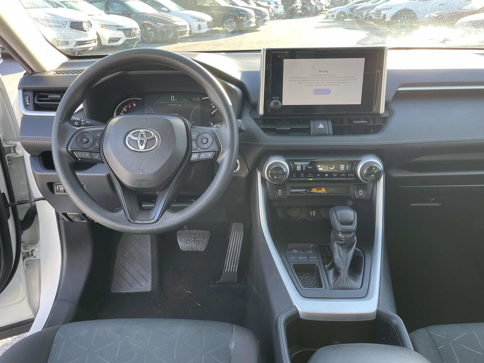 Used 2025 Ice Cap Toyota XLE image 4