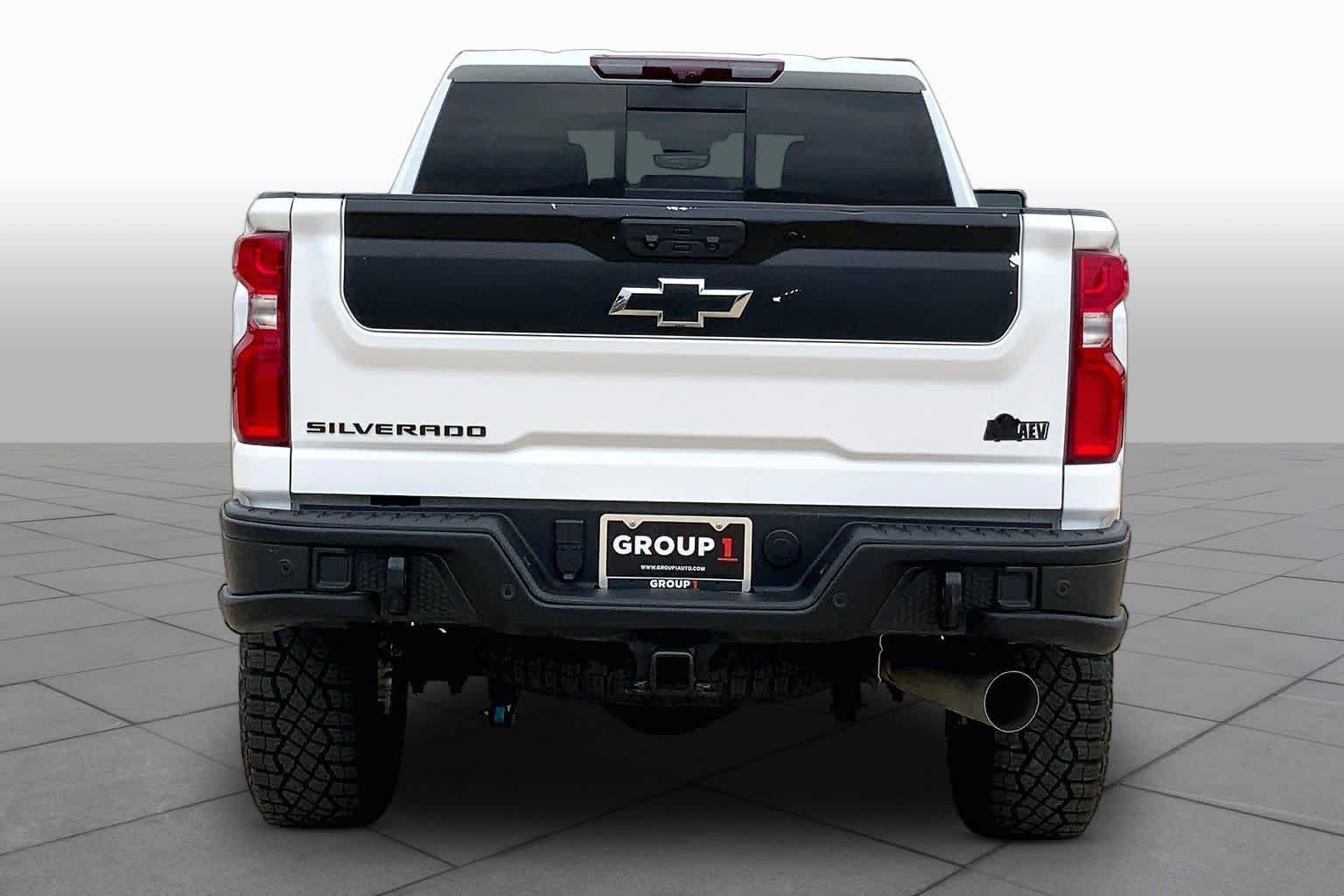 Used 2024 Summit White Chevrolet ZR2 image 5