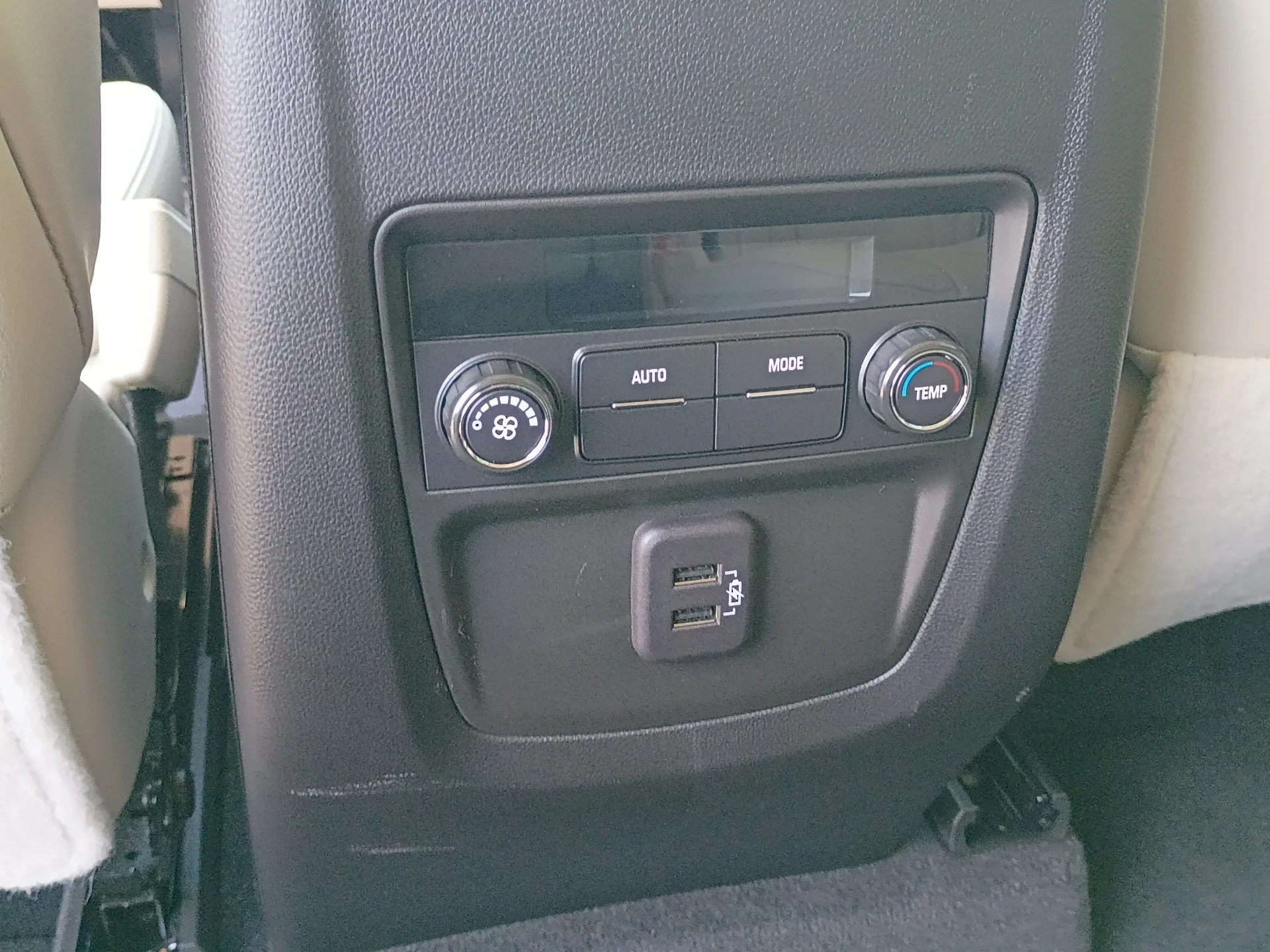 Used 2023 Cherry Red Tintcoat Buick Essence image 18