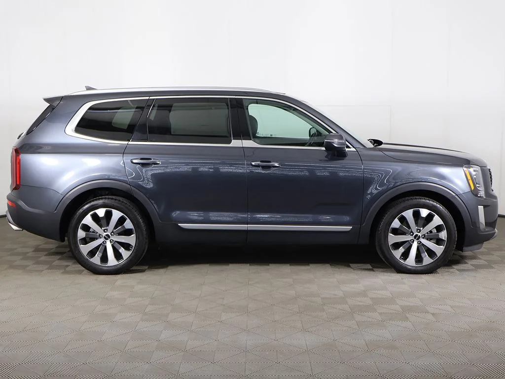 Used 2022 Gray Kia S image 20