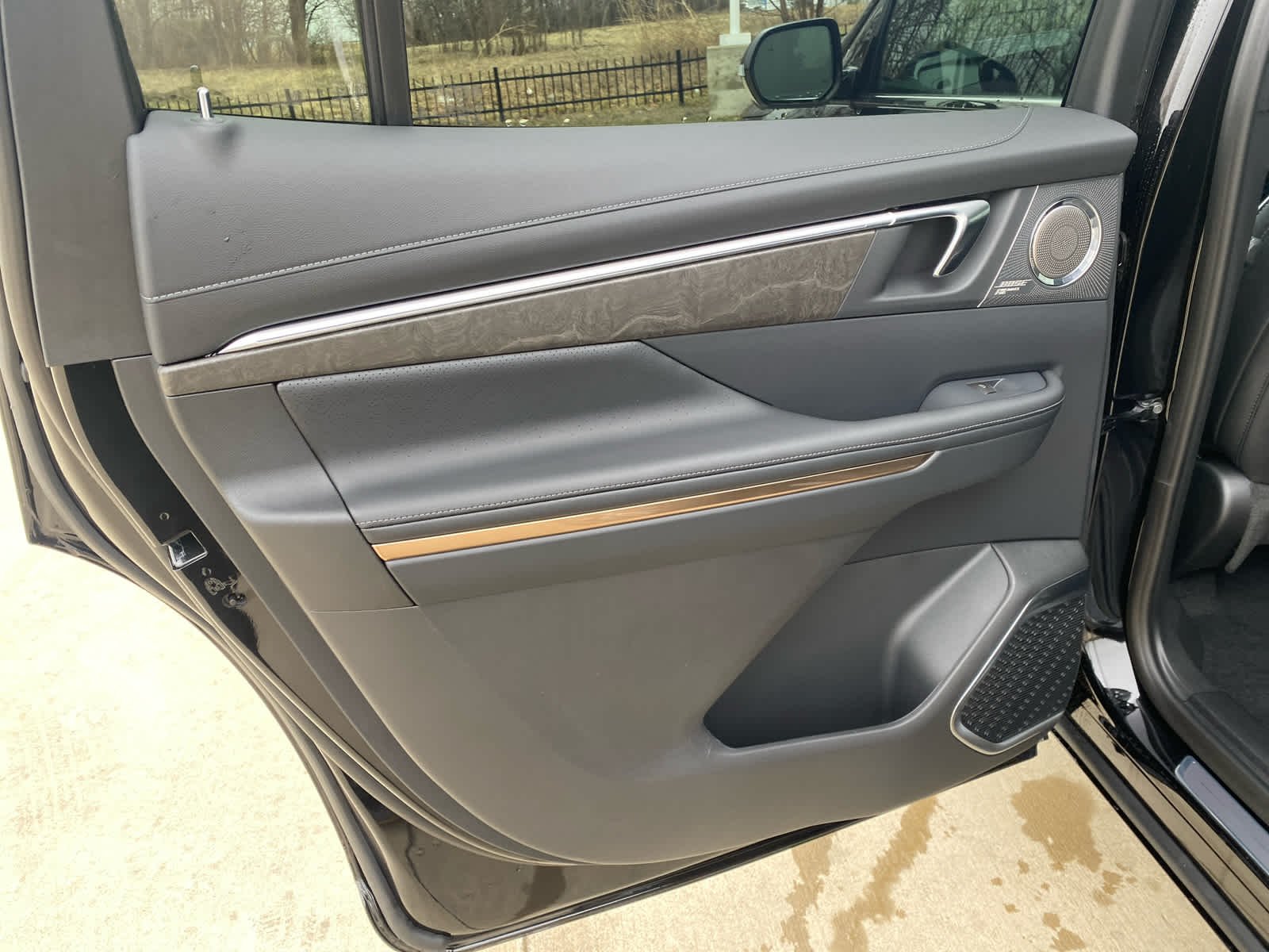 New 2026 Ebony Twilight Metallic Buick Avenir image 28