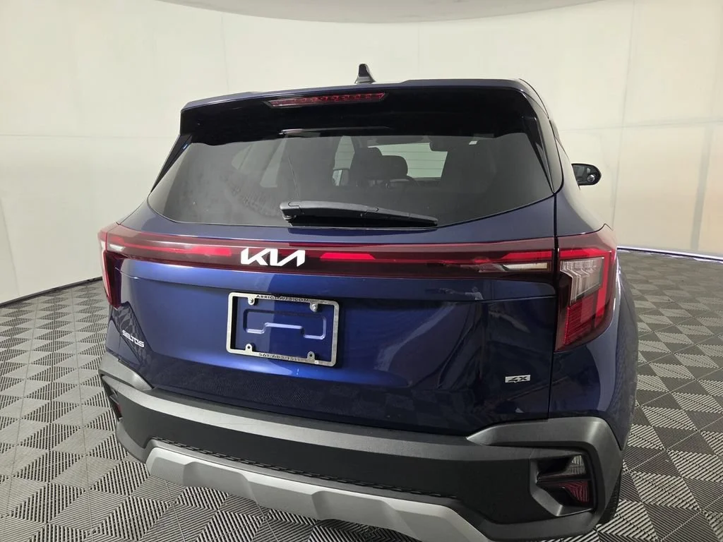 Used 2025 Dark Ocean Blue Kia LX image 7