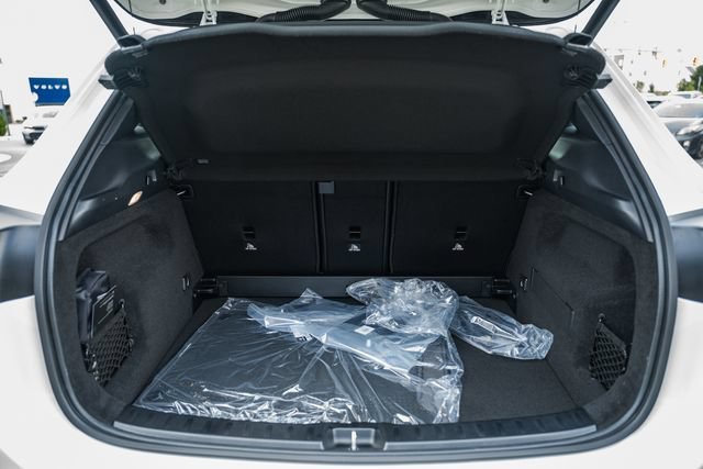 New 2026 Polar White Mercedes-Benz GLA 250 image 57