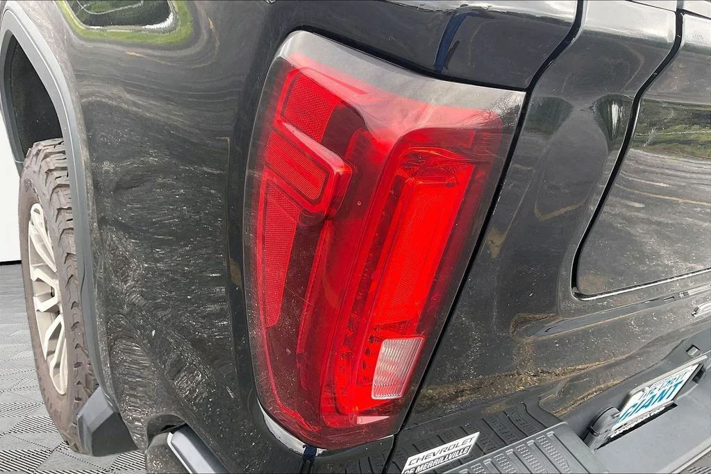 Used 2022 Onyx Black GMC AT4 image 27