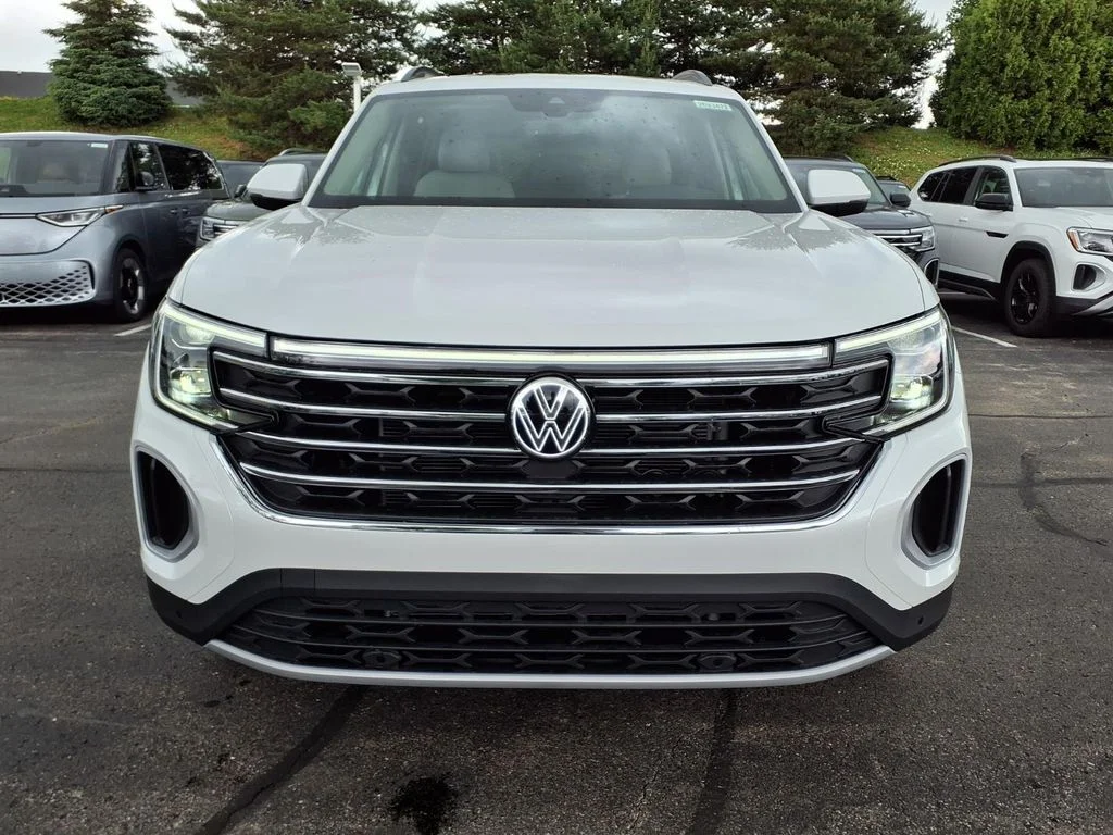 New 2026 Opal White Pearl Volkswagen 2.0T SE w/Technology image 6