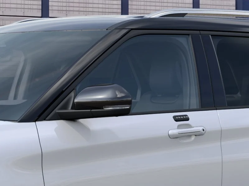 New 2027 Star White Metallic Tri-Coat Ford Platinum™ image 20