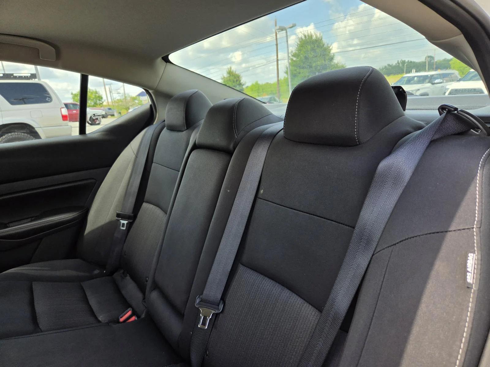 Used 2024 White Nissan 2.5 SV Sedan image 28