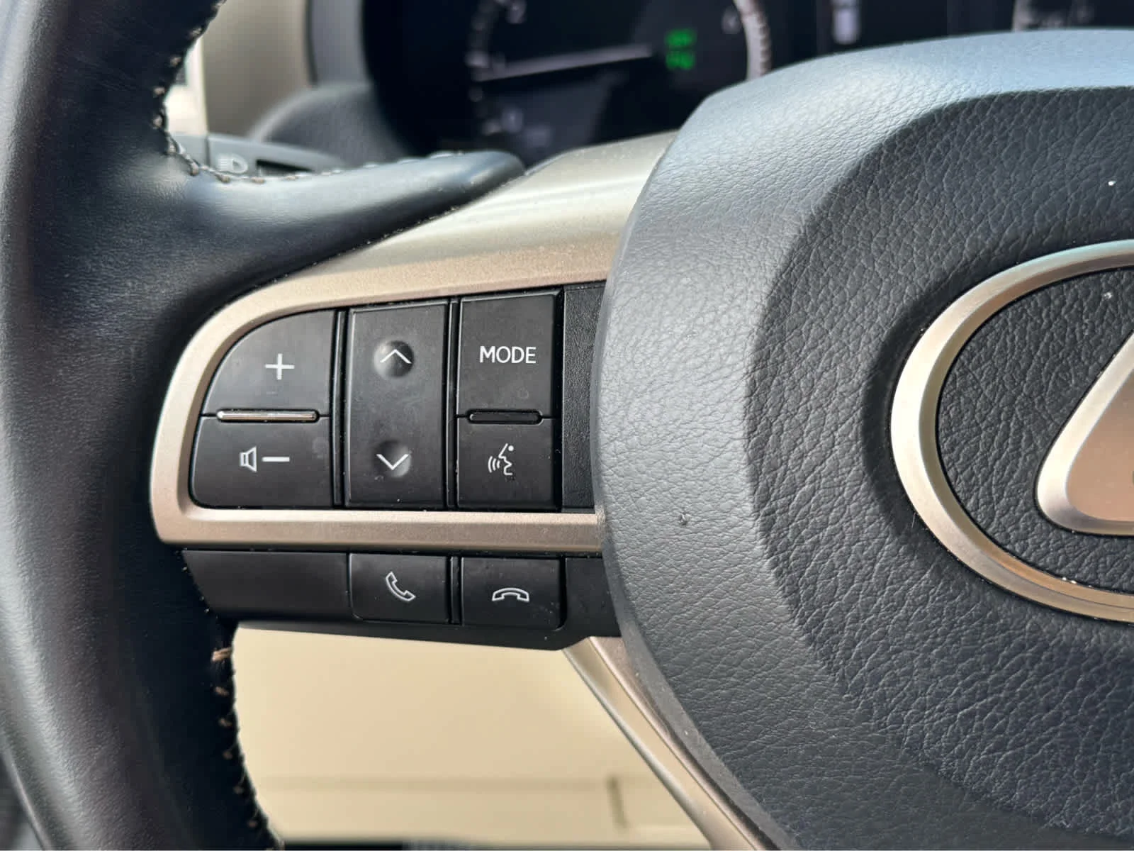 Used 2021 Starfire Pearl Lexus Premium image 24