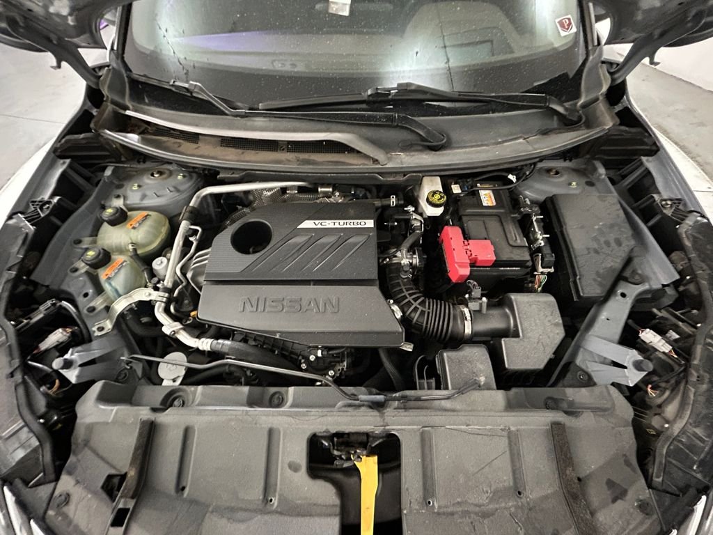 Used 2022 Gray Nissan Platinum image 21