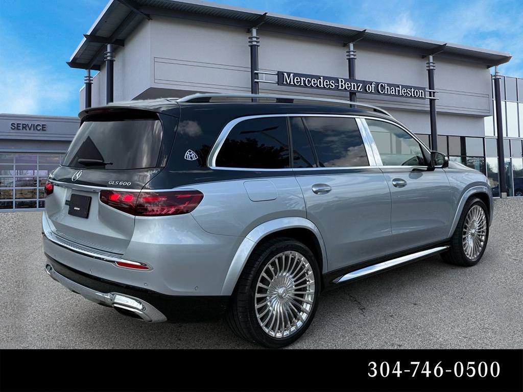 Certified Used 2025 Cirrus Silver (Upper) / Obsidian Black Metallic (Lower) Mercedes-Benz Maybach GLS 600 image 3