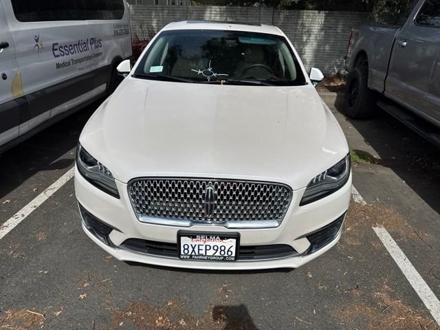 Used 2017 White Lincoln Reserve image 1
