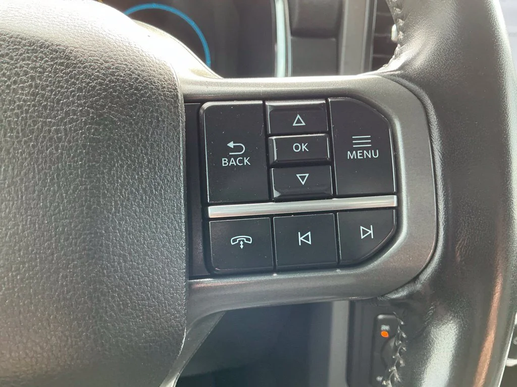 Used 2022 Silver Ford Lariat image 28