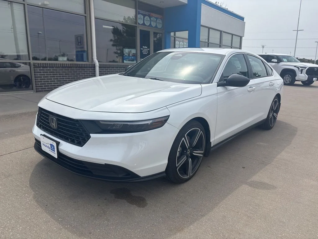 2023 Honda Accord Hybrid Sport w/o BSI's photo