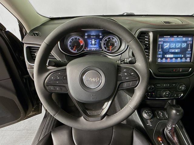 Used 2022 Gray Jeep Trailhawk image 9