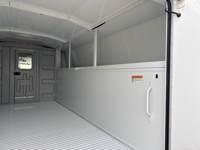 New 2025 Summit White Chevrolet 1WT image 7