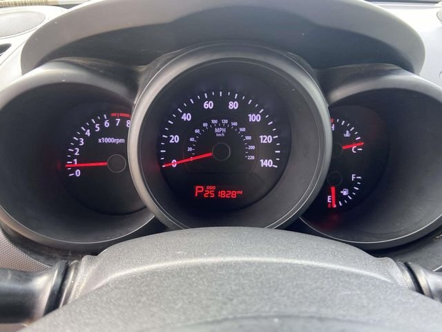Used 2010 White Kia Plus image 16
