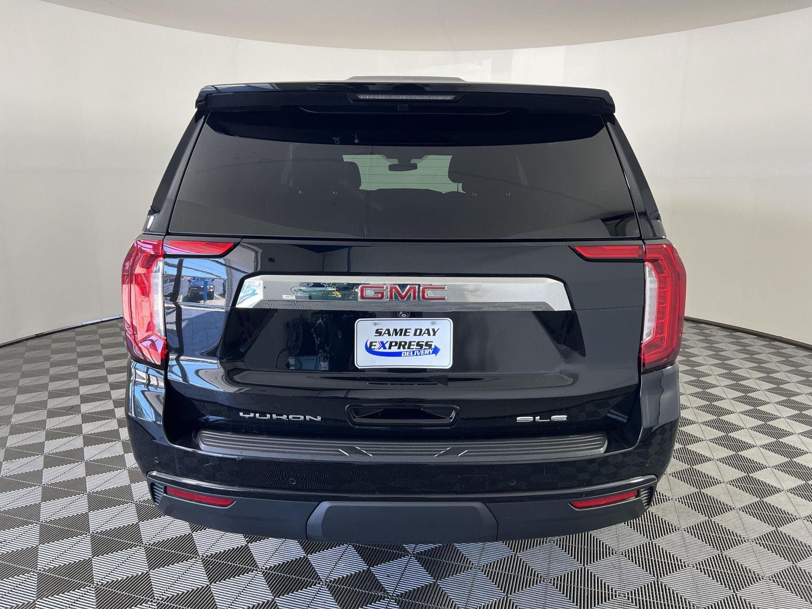 Used 2022 Onyx Black GMC SLE image 26