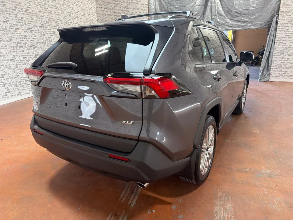 Used 2024 Magnetic Gray Metallic Toyota XLE Premium image 7