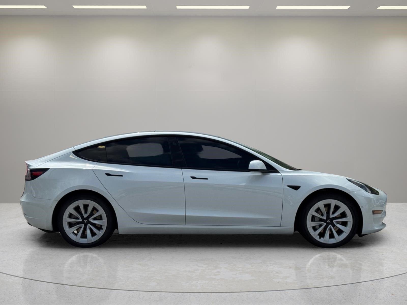 2022 Tesla Model 3 Long Range - Photo 6