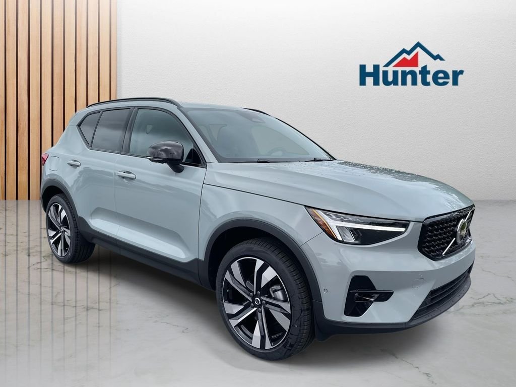 2026 Volvo XC40