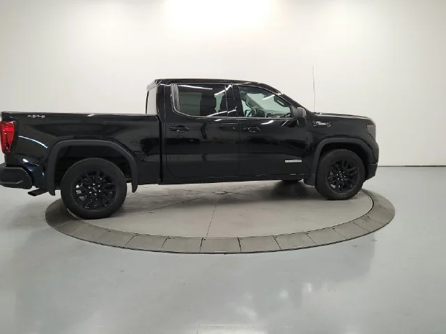 Used 2024 Onyx Black GMC Elevation image 9