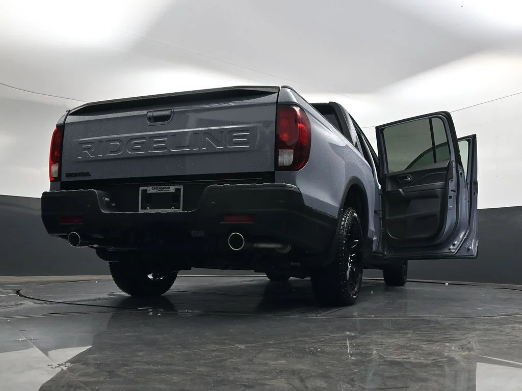 New 2026 Sonic Gray Pearl Honda Black Edition image 38