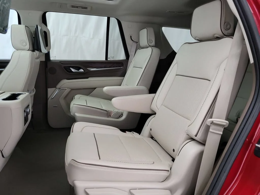 2024 GMC Yukon Denali - Photo 12
