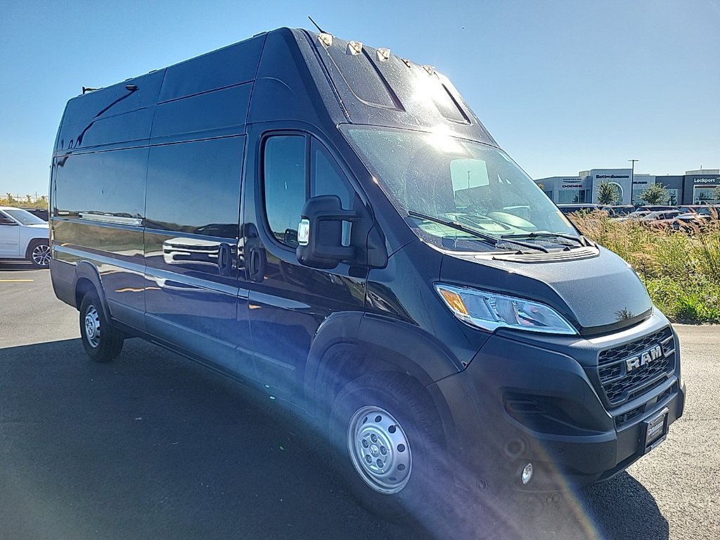 Used 2023 Black Ram Super High Roof image 7
