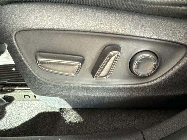 Certified Used 2023 RUBY FLARE PEARL Toyota  image 14