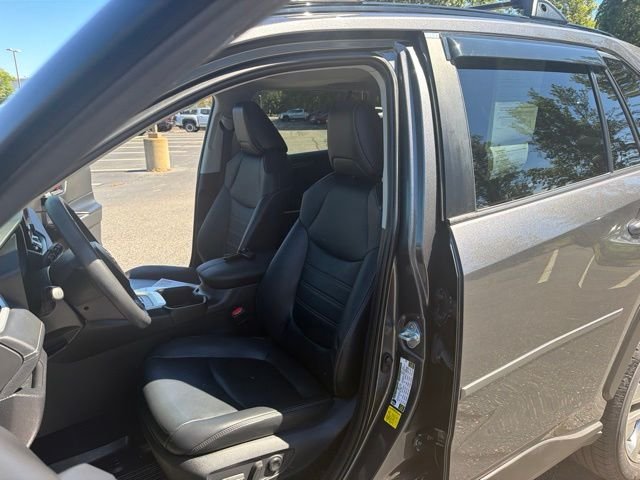 Used 2023 Magnetic Gray Metallic Toyota XLE Premium image 10