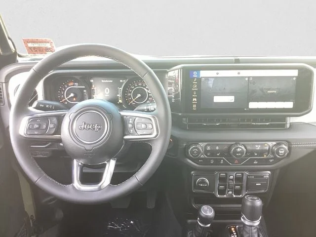 New 2026 41 Jeep 4-DOOR SAHARA image 11