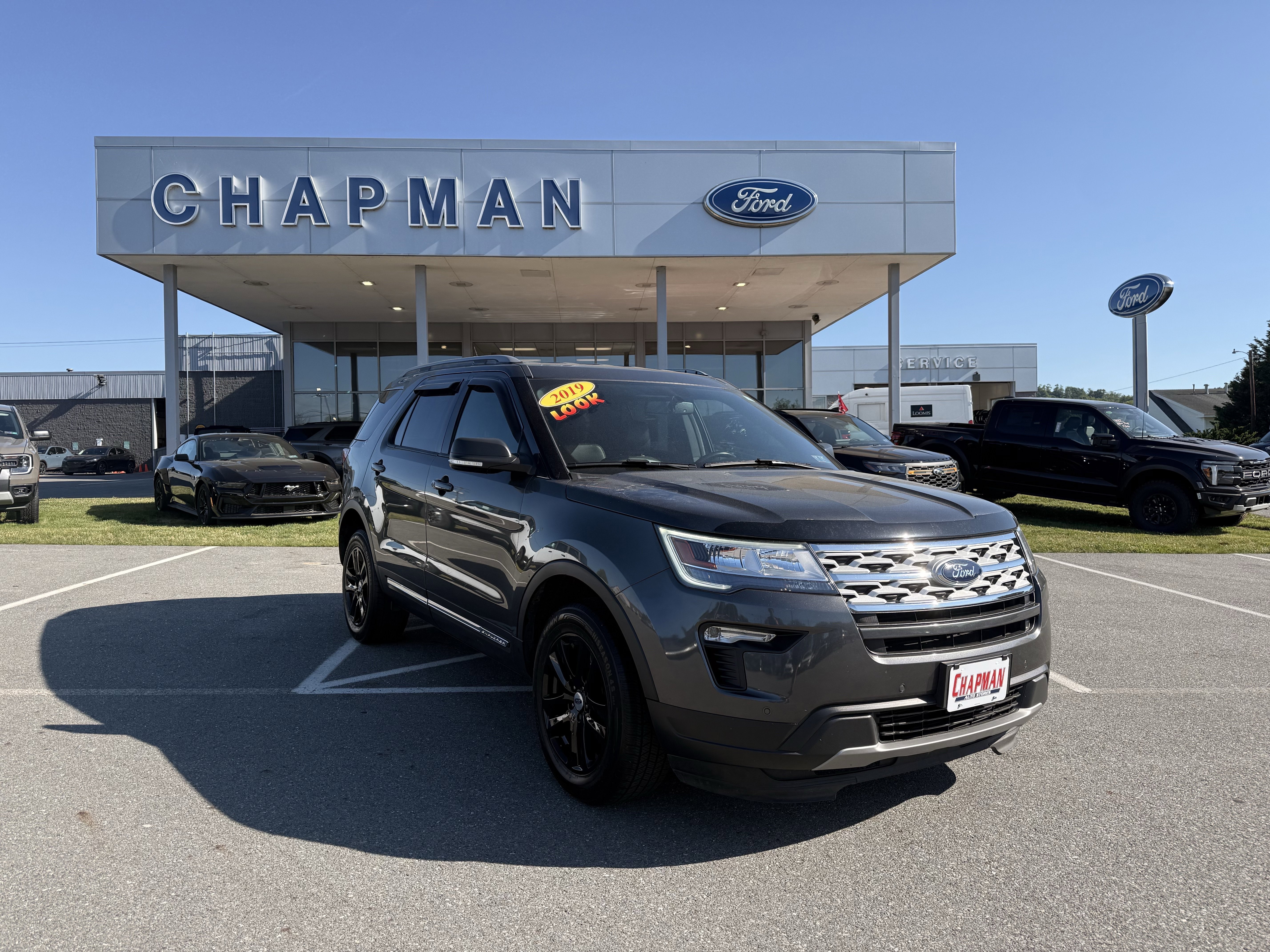 Used 2019 Magnetic Ford XLT image 2