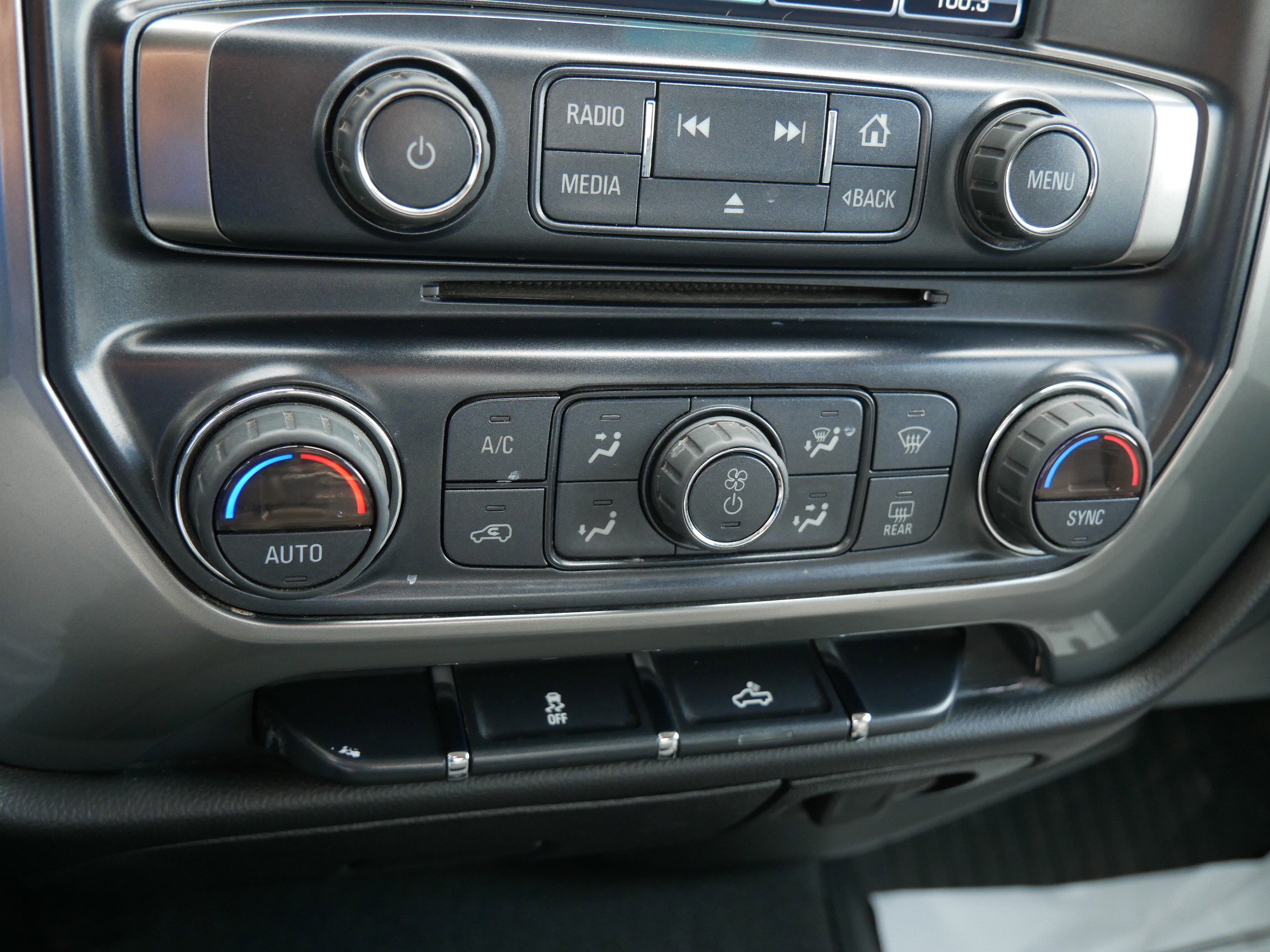 Used 2019 Graphite Metallic Chevrolet LT image 23
