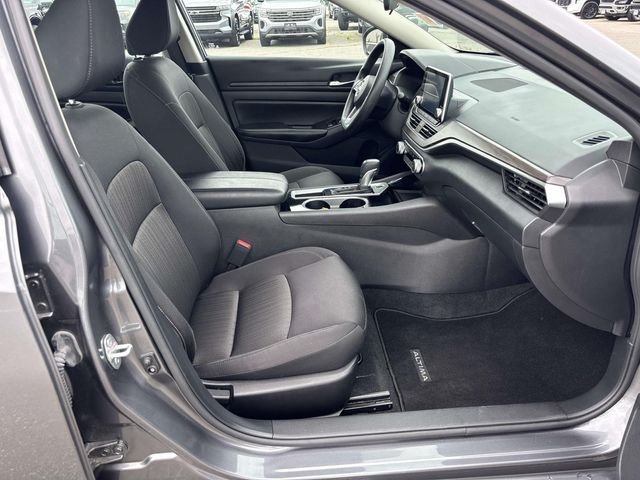 Used 2024 Gun Metallic Nissan 2.5 SV image 16