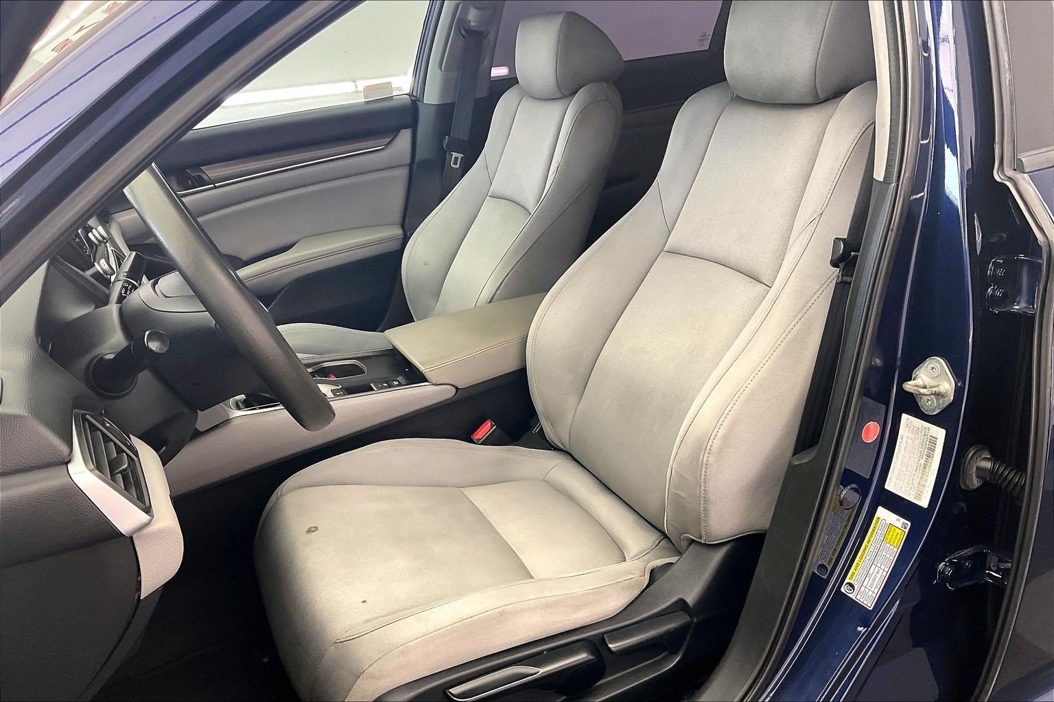 Used 2019 Blue Honda LX image 18