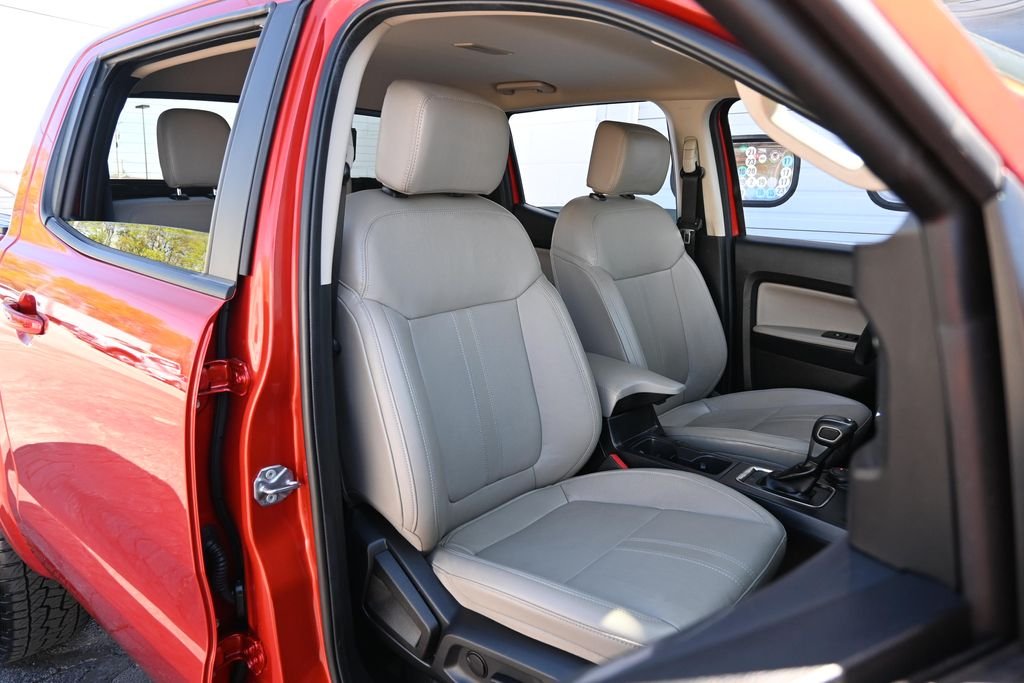 Certified Used 2023 Hot Pepper Red Metallic Tinted Clearcoat Ford Lariat image 23