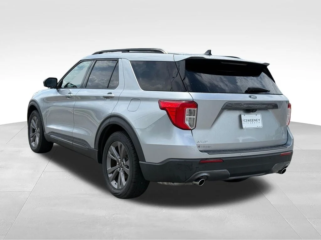 Used 2021 Silver Ford XLT image 3
