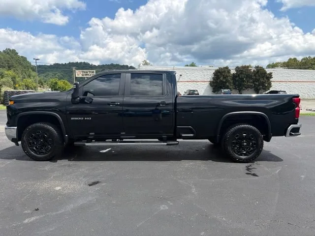 Used 2025 Black Chevrolet LT image 10