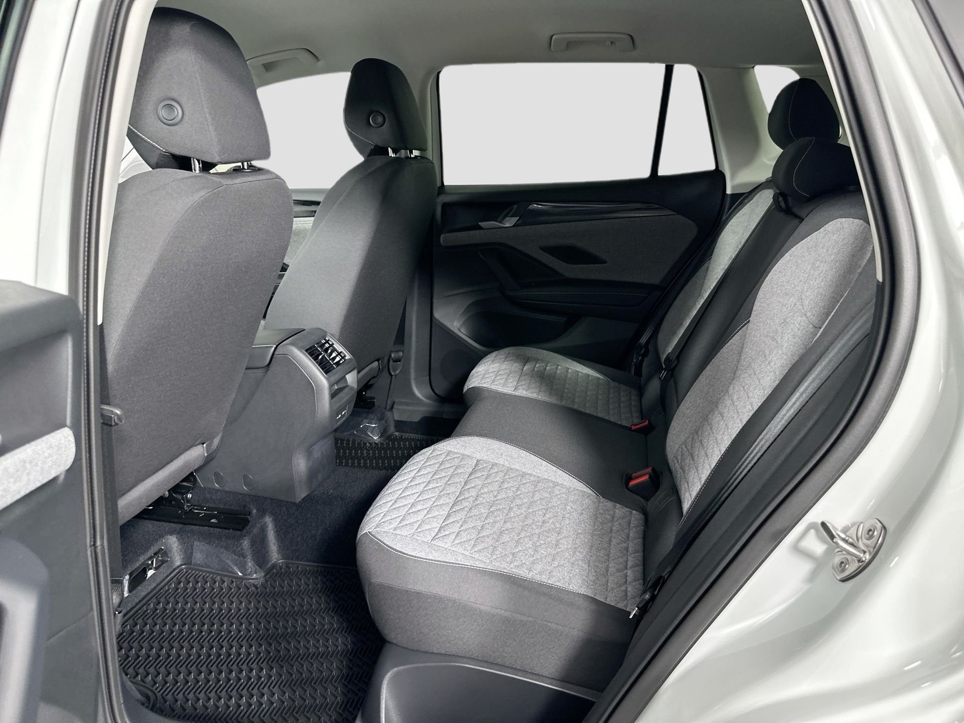 2025 Volkswagen Tiguan S - Photo 20