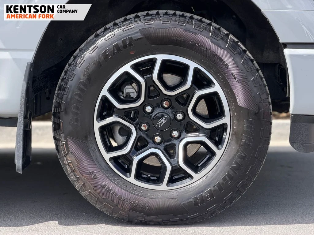 Used 2023 Gray Ford XLT image 12