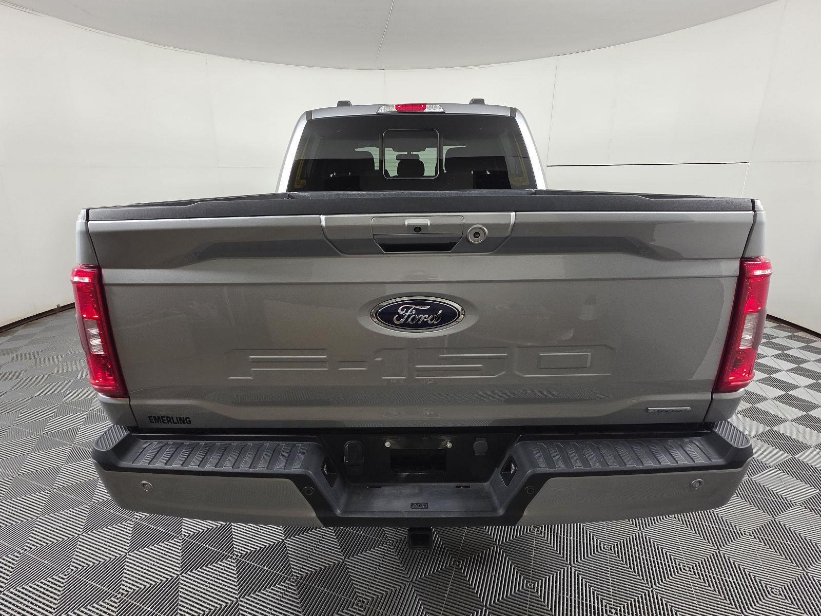 Used 2023 Iconic Silver Ford XLT image 9