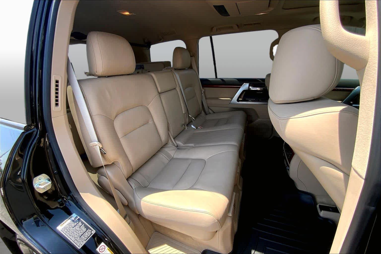 Used 2013 Black Toyota  image 20